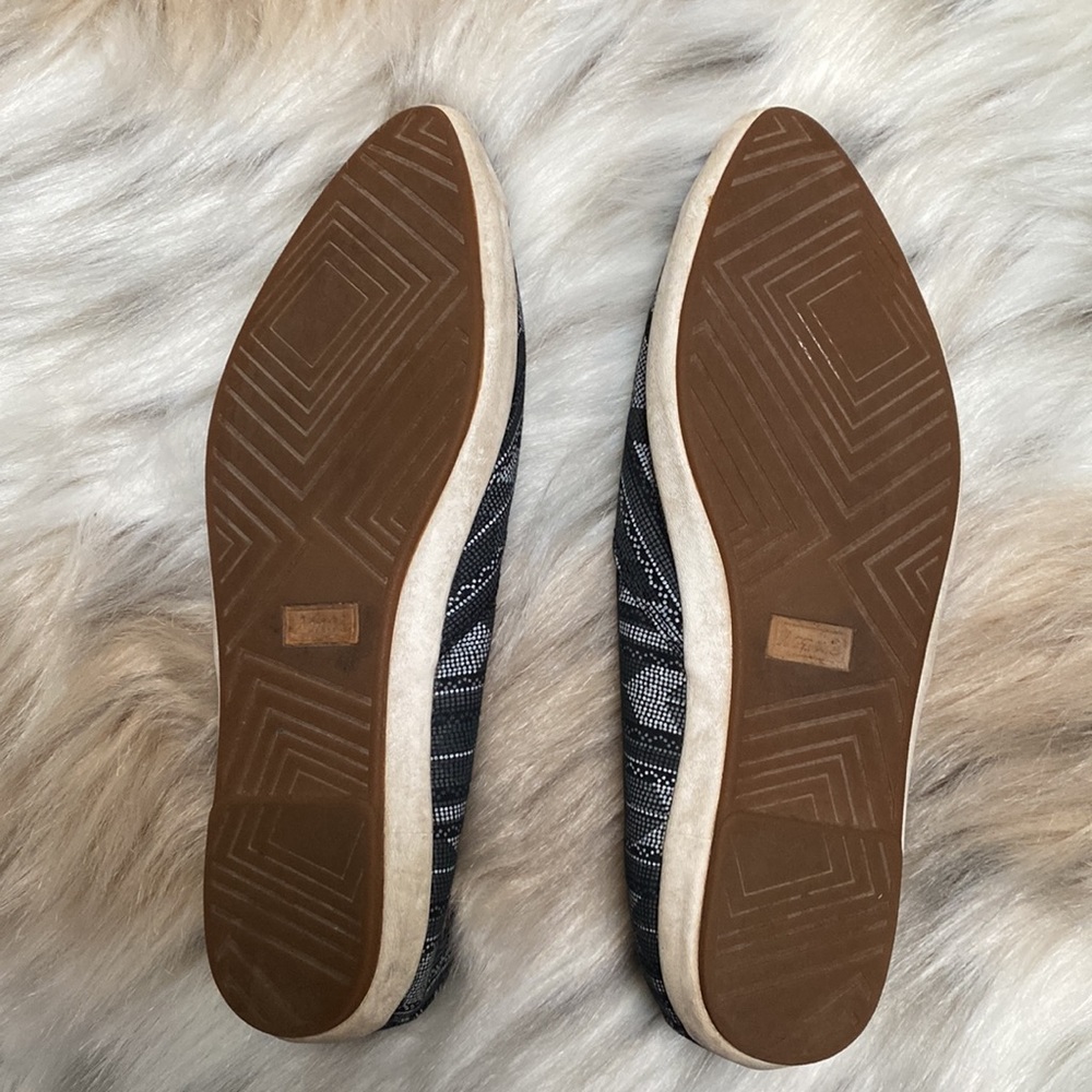 Sanuk slip-on sneaker flats size 8 - Picture 6 of 7